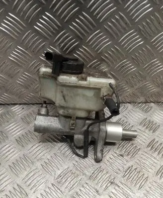 Skoda Octavia Mk2 (1Z) Master brake cylinder 1K1611301C