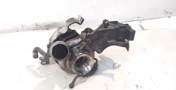 BMW 5 E60 E61 Turbo 7808477 TF035HL65