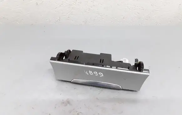 Volkswagen PASSAT B7 Ashtray (front) 3C0863284K
