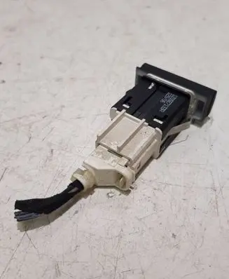 Traction control (ASR) switch