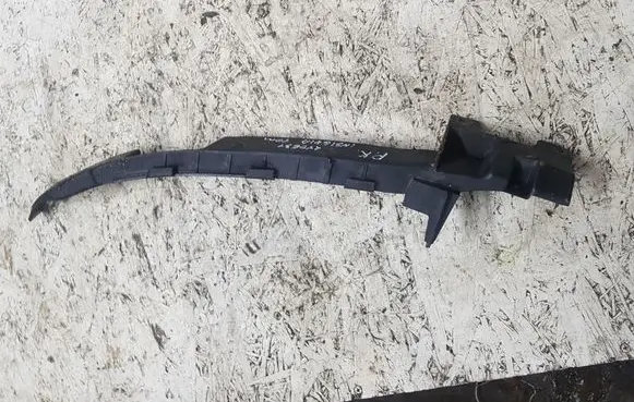 Opel Insignia A Front bumper mounting bracket 13250570