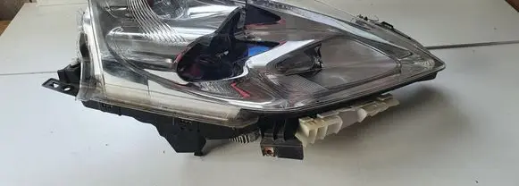 Nissan Leaf I (ZE0) Headlight/headlamp