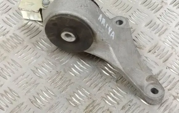 Nissan Ariya Engine mount bracket