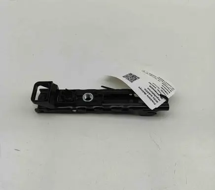Volkswagen Polo VI Seat belt height adjuster 4M0857819A