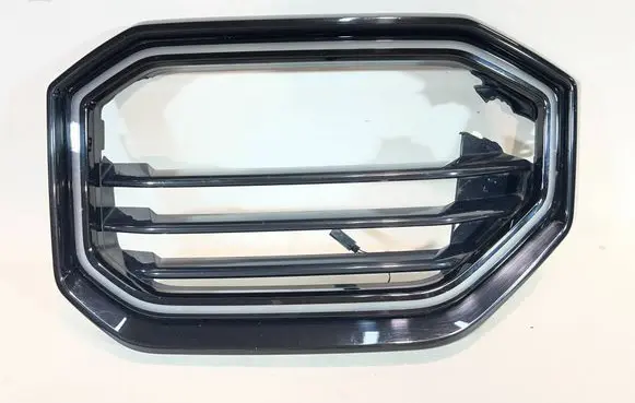 BMW XM Front bumper upper radiator grill 5A37967