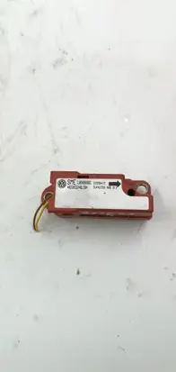 Volkswagen Golf IV Airbag deployment crash/impact sensor 1J0909606D 23990415 5WK42350