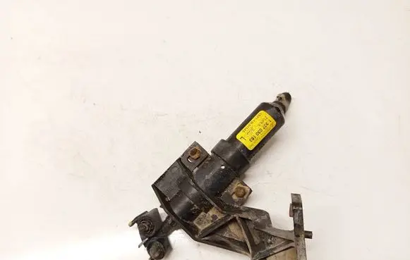 Ford Mondeo Mk III Headlight washer spray nozzle 1307030163