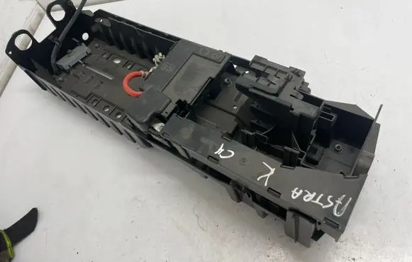 Opel Astra K Battery tray 39014514