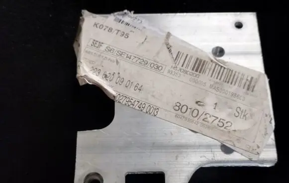 Mercedes-Benz C W203 Front bumper mounting bracket A223620090164
