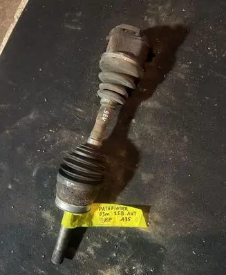 Nissan Pathfinder R50 Front driveshaft
