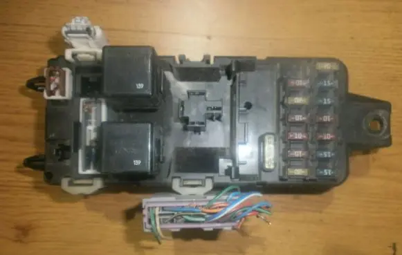 Mitsubishi Space Star Fuse box set mb953355