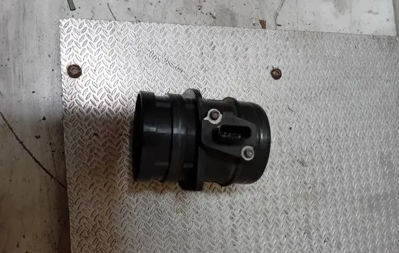 Volkswagen Golf VI Mass air flow meter 06J906461