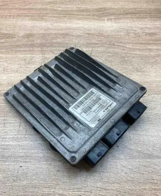 Renault Scenic II - Grand scenic II Engine control unit/module ECU 8200334419 R0410B024C