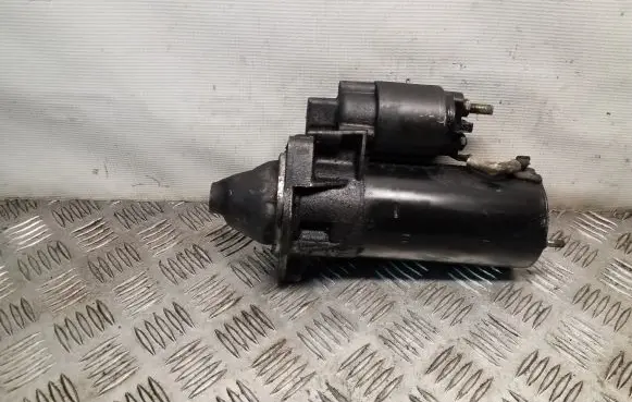 Volkswagen PASSAT B5 Starter motor