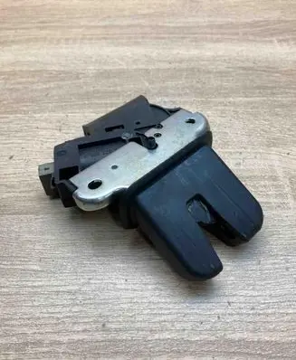 Audi A6 S6 C6 4F Tailgate/trunk/boot lock/catch/latch 4F5827505D