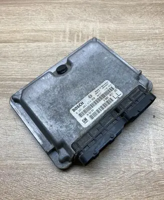 Opel Astra G Engine control unit/module ECU 90562574 0281001674