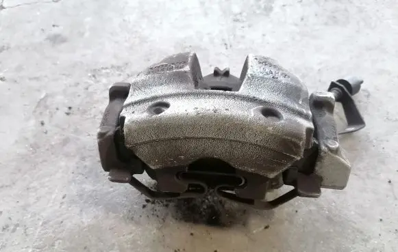 Volvo XC90 Front brake caliper 31381442
