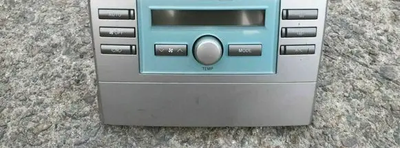 Toyota Corolla Verso AR10 Climate control unit 559000F030