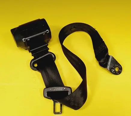 Volkswagen Polo IV 9N3 Rear seatbelt 6Q0857805A