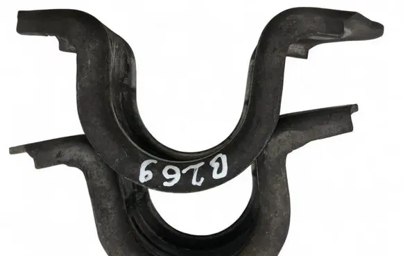 BMW 5 F10 F11 Sway bar bush bracket, front 6796971