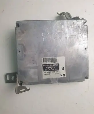 Toyota Corolla Verso AR10 Engine control unit/module 896610F090 MB1758007614