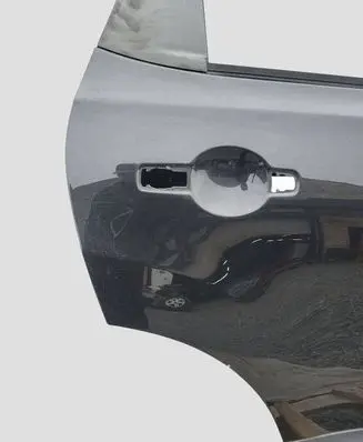 Nissan Qashqai Rear door