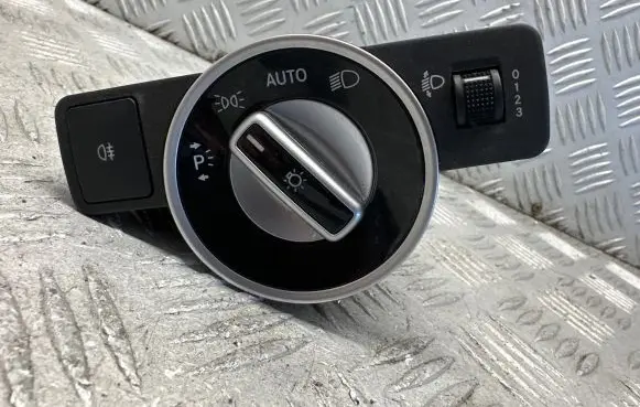 Mercedes-Benz C W204 Light switch A2049053103 10391543