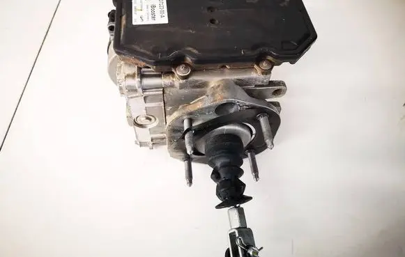 Tesla Model S Master brake cylinder 103712300A