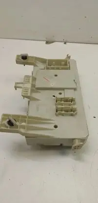 Mazda 3 I Fuse module 66730D 050606 05001824