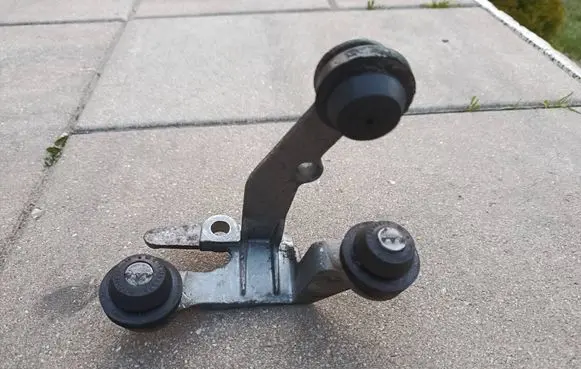 Mercedes-Benz A W169 ABS pump bracket A1694310240