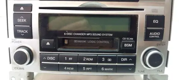 Hyundai Santa Fe Radio/CD/DVD/GPS head unit 961002B220