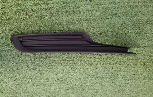 Volkswagen Golf VII Front bumper lower grill 5G0853666