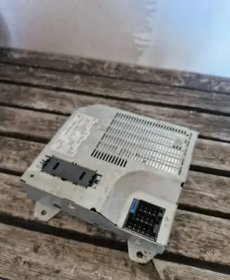 Renault Espace III Sound amplifier SCU2456ZRN 002174 6025403834A