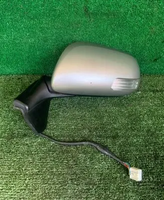 Toyota Auris 150 Front door electric wing mirror 