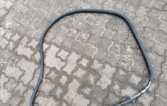 Peugeot 508 Front door rubber seal 