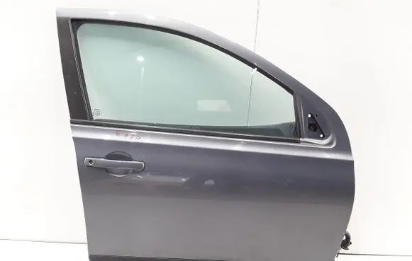 Nissan Qashqai Front door