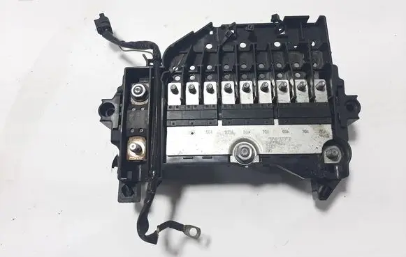 Volvo V40 Fuse module 30659192 31337535