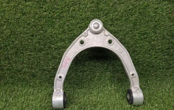 Audi Q7 4L Front upper control arm/wishbone 7L8407021 K195304