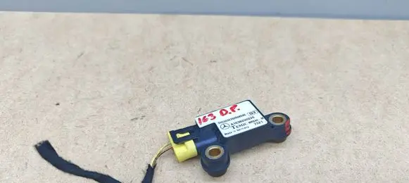 Mercedes-Benz ML W163 Airbag deployment crash/impact sensor A1638200226