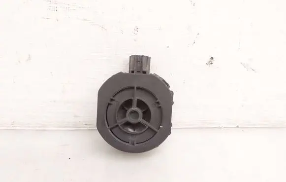 Lexus ES 300h (7th Gen) Alarm system siren 8657033101 0689006490
