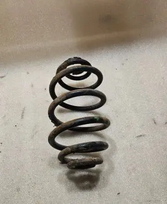 Volkswagen PASSAT B5 Rear coil spring