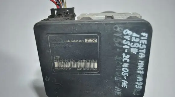 Ford Fiesta ABS Pump 8V512C405AE