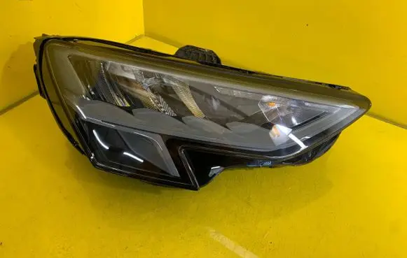 Audi A3 8Y Headlight/headlamp 8Y0941012