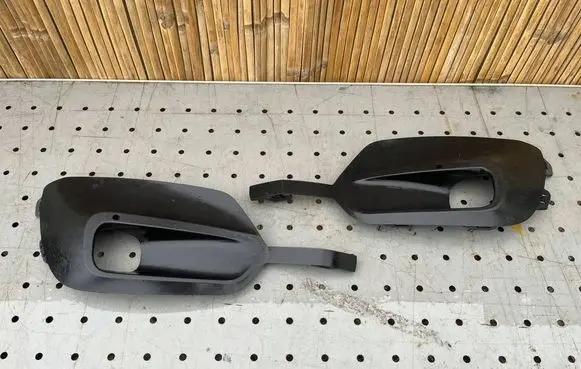 Opel Combo E Front bumper lower grill