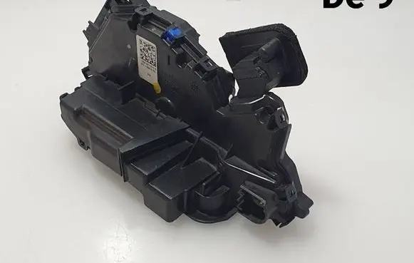 Volkswagen PASSAT B8 Front door lock 5NB837015B 130818
