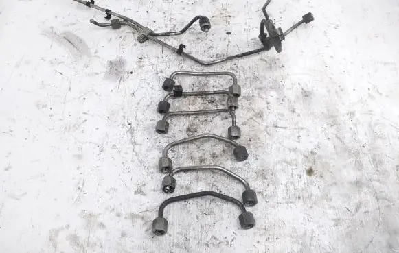 Audi A4 Allroad B8 Fuel injector supply line/pipe 