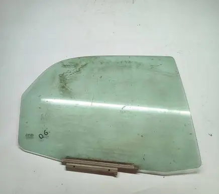Suzuki SX4 Rear door window glass