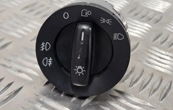Volkswagen PASSAT B6 Light switch 1K0941431N