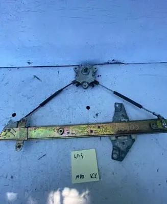 Toyota Corolla E100 Front door manual window regulator 