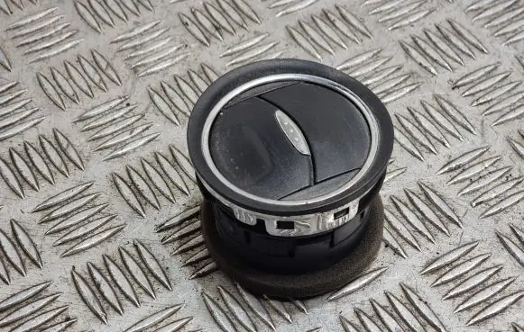 Dashboard side air vent grill/cover trim